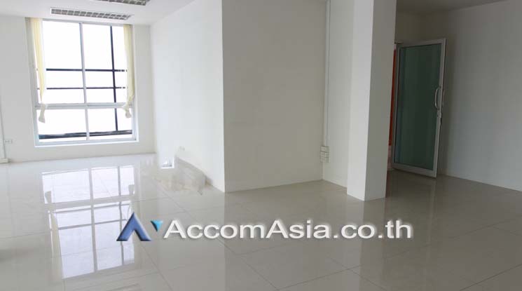 5  Office Space For Rent in Sukhumvit ,Bangkok BTS Phrom Phong AA17077